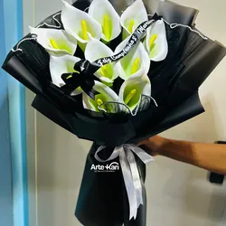 Ramo de 10 calas eternas ✨🌸