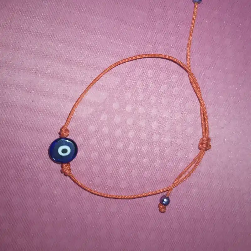 Pulsera de hilo rojo, con ojo turco