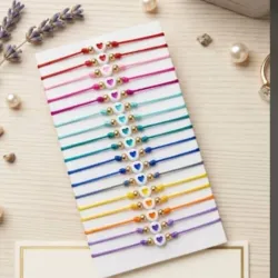 Set de pulseras de hilo de corazón