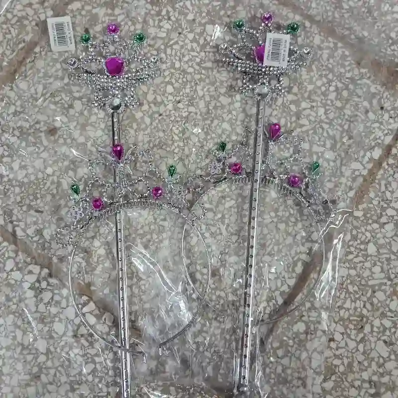 Cintillo con su varita 