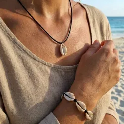 Conjunto de collar y pulsera de caracolas