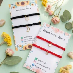 Conjuntos de pulseras con dijes luna y estrellas