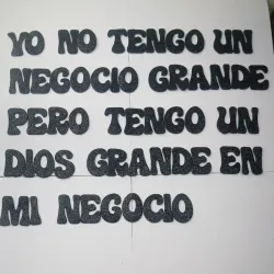 Decoración para espacio de negocio