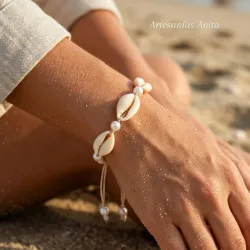 Pulsera con caracolas naturales