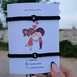Pulseras con iniciales 
