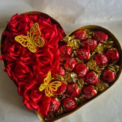 Caja de 6 rosas y 17 bombones 