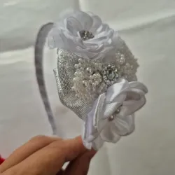 Cintillo con lazo de perla