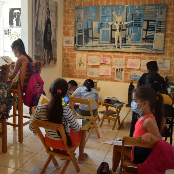  Proyecto Cultural y Estudio-Taller con sede en el Vedado Habanero  

     " Tu Puedes Lograrlo , Eres Infinito " 
     
    Desde 1999