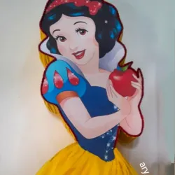 Piñatas con formas de personajes 