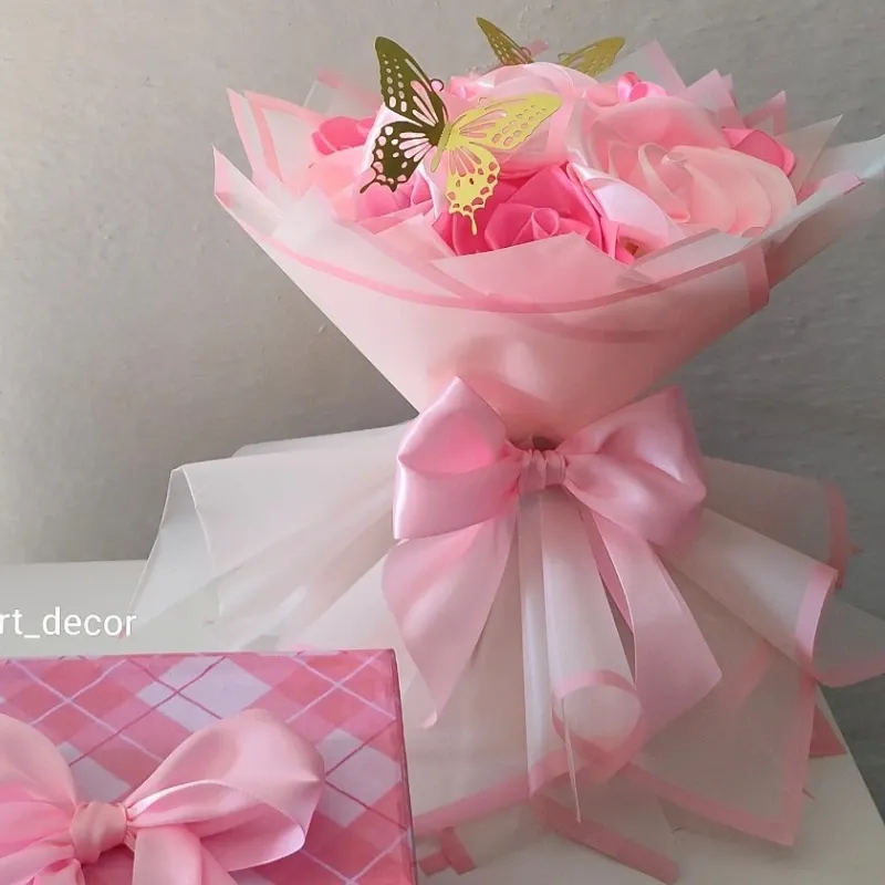 Ramo de 7 Rosas Eternas