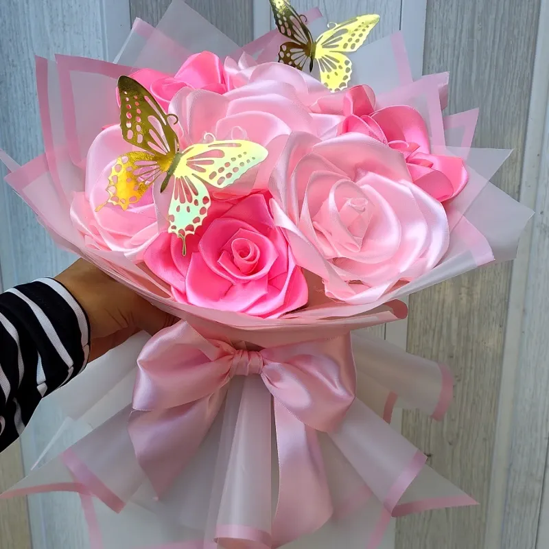 Ramo de 7 Rosas Eternas