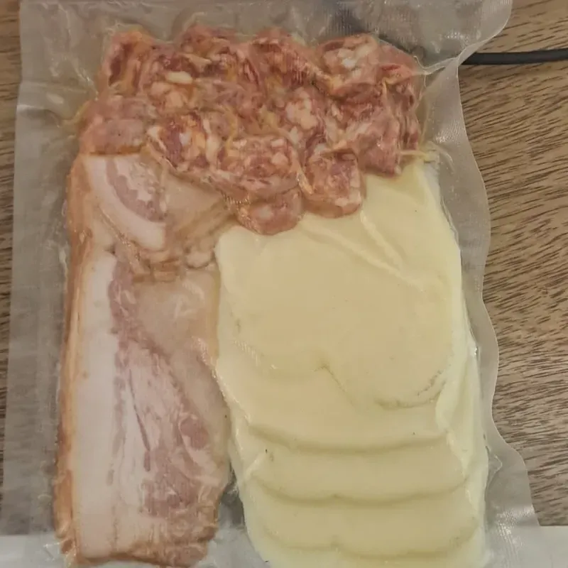 Mixto de Bacon, Chorizo y Queso 1 Lb