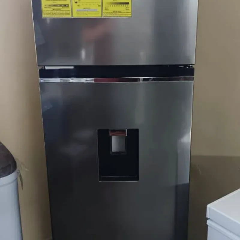 Refrigerador LG con dispensador