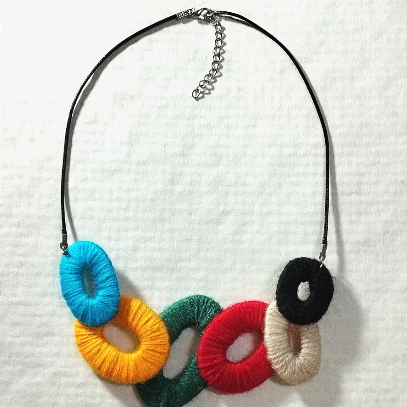 Collar alegre