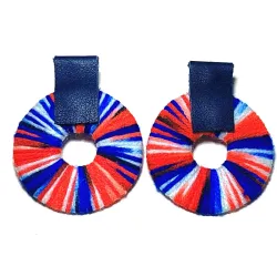 Aretes grandes con adorno de cuero 