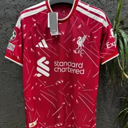 Liverpool — 1ª Equipación