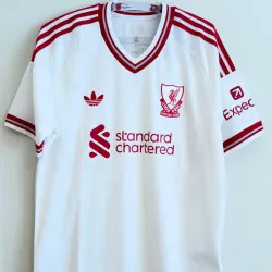 Liverpool — 2ª Equipación