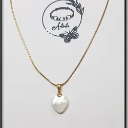 Cadena de acero con corazon nacarado