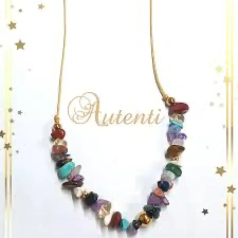 Collar de chic de piedras semipreciosas 