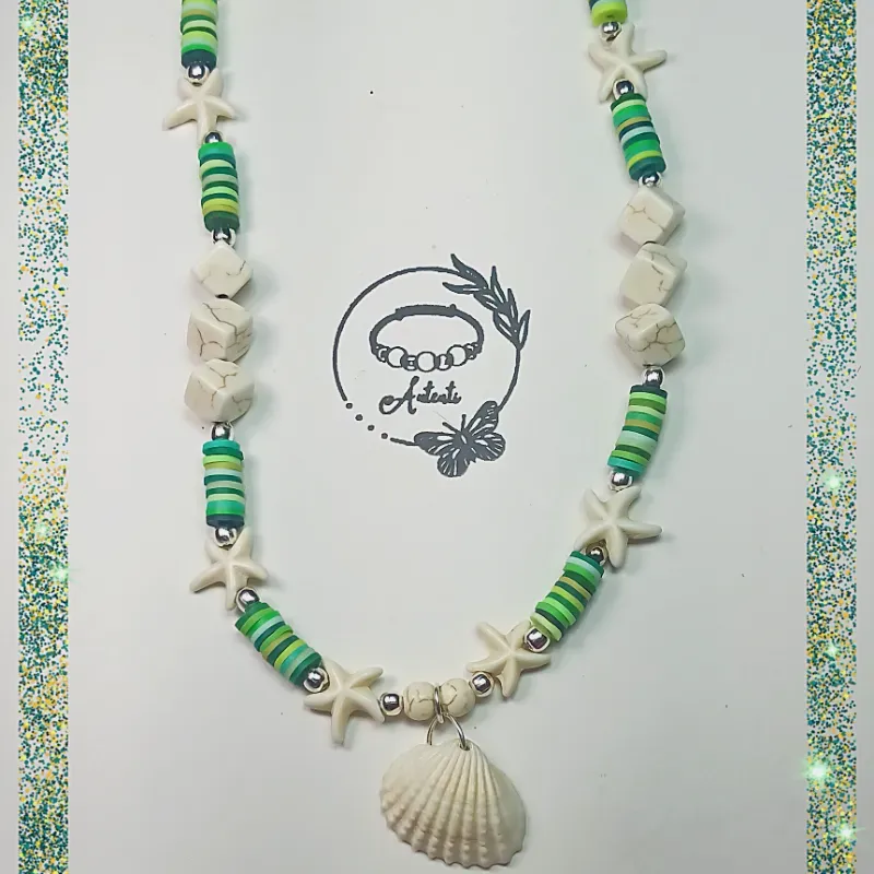 Collar de fimo con estrellas de mar y conchas 