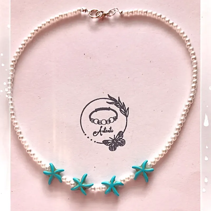 Collar de perlas con estrellas de mar 