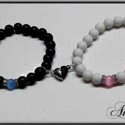 Juego de puslos  de onix blanco y negros con corazón imantado 