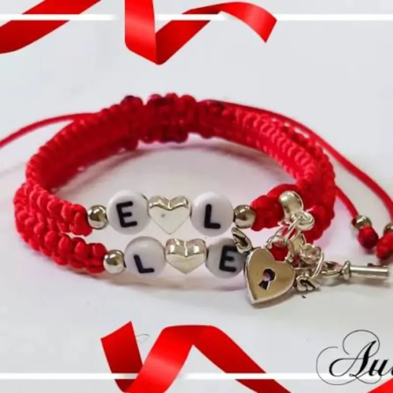 Pareja de llave y candado con corazón 