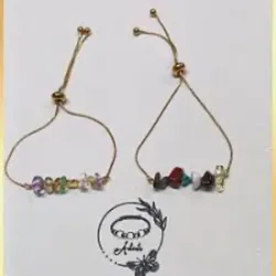 Pulsos de acero con chics de piedras 