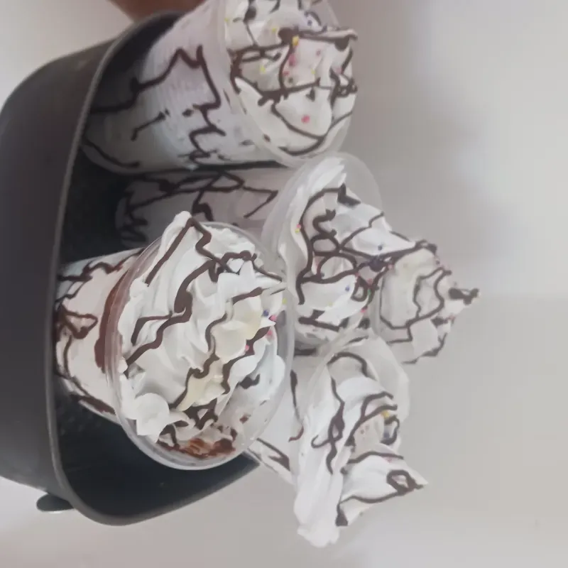 Vasitos con Merengue con Chocolate