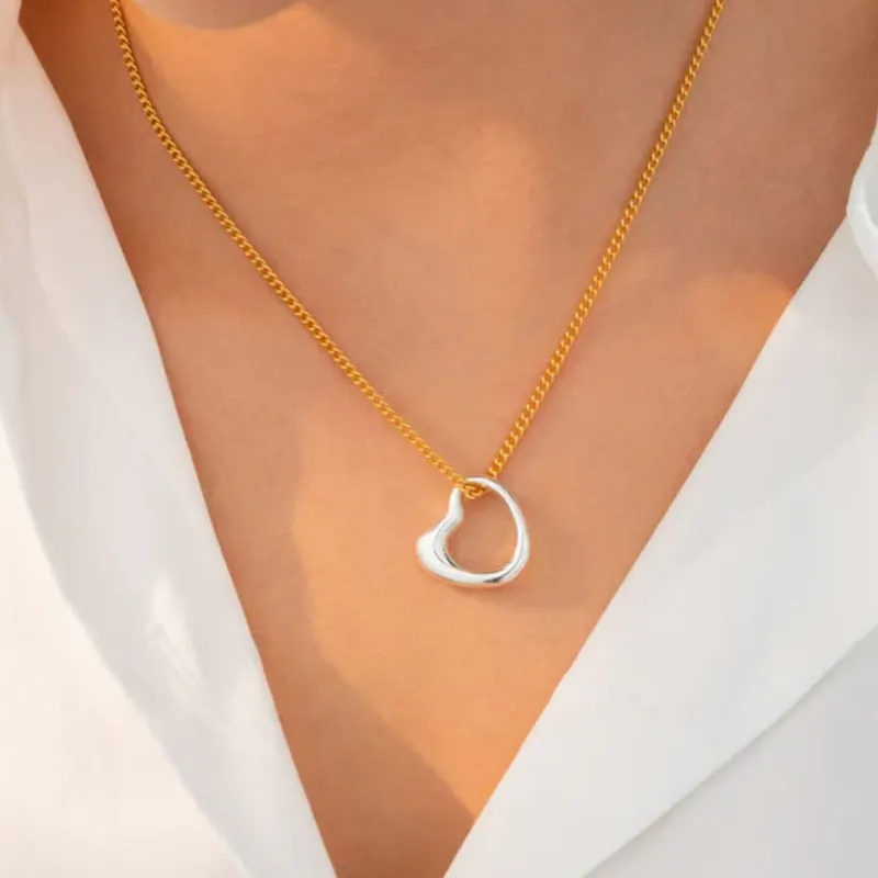 Collar Corazón Amorfo