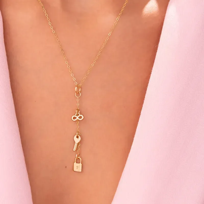 Collar Corbatín Dijes Mini + Aretes