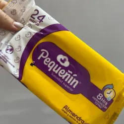 Tohallas humedas pequeñin