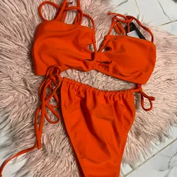 Bikini naranja