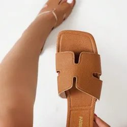Chancletas color carmelita