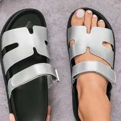 Chancletas color plateado