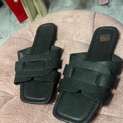 Chancletas negras