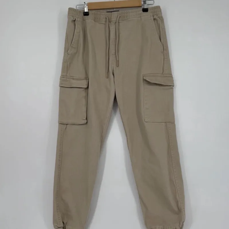 Pantalón Cargo Jogger H&M (Hombre) – Talla L