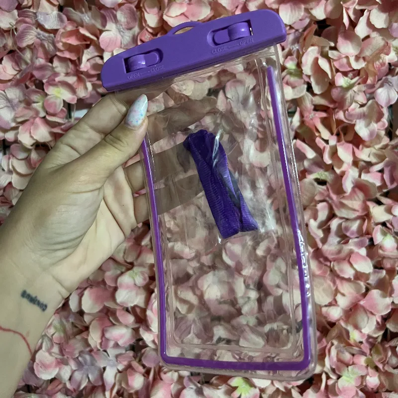 Porta teléfono acuático