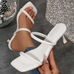Tacones bajitos color blanco