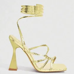 Tacones dorados #38/39