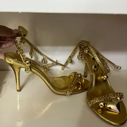 Tacones dorados Fashion Nova #39/40
