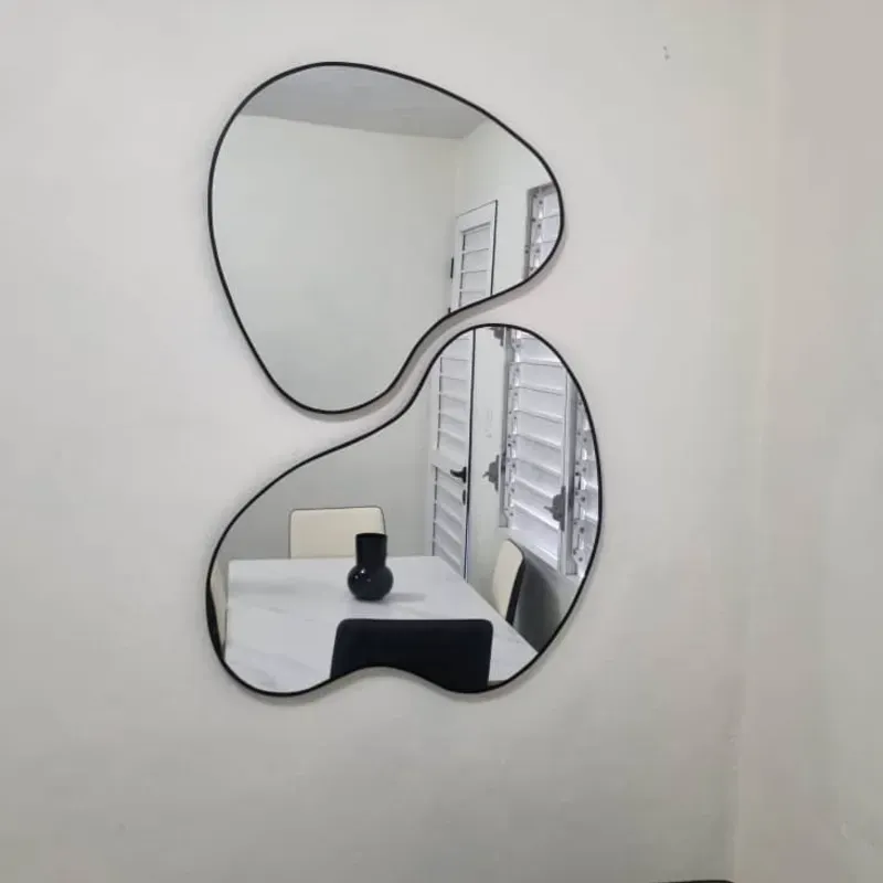 Picsis 66 cm x 65cm | 56 cm x 57cm