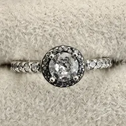Anillo de Brillo redondo