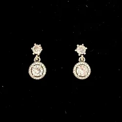 Aretes de brillo blanco colgantes