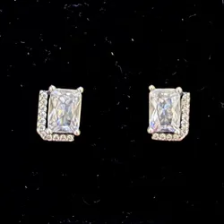 Aretes de cuadrado con piedras blanco 
