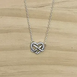 Cadena de corazon infinito