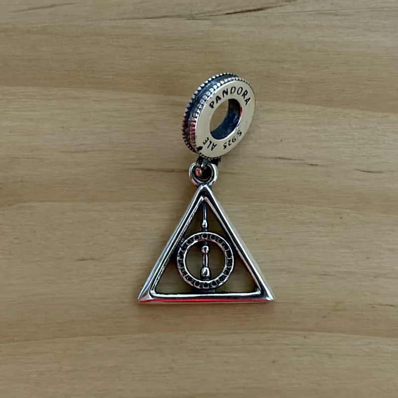 Charm reliquias de la muerte (harry potter)