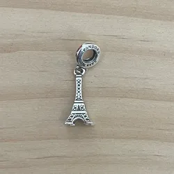 Charm Torre Eiffel Sencilla