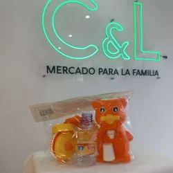 Jueguito de bebedero y cocinita