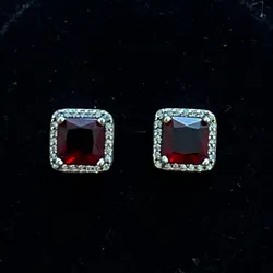 Aretes Piedra Cuadrada roja 
